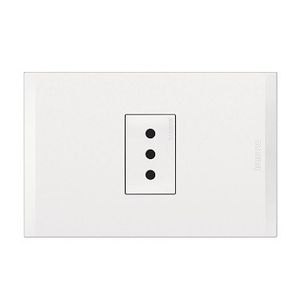 Enchufe Embutido Simple 2P T 10A Blanco Nobile Bticino