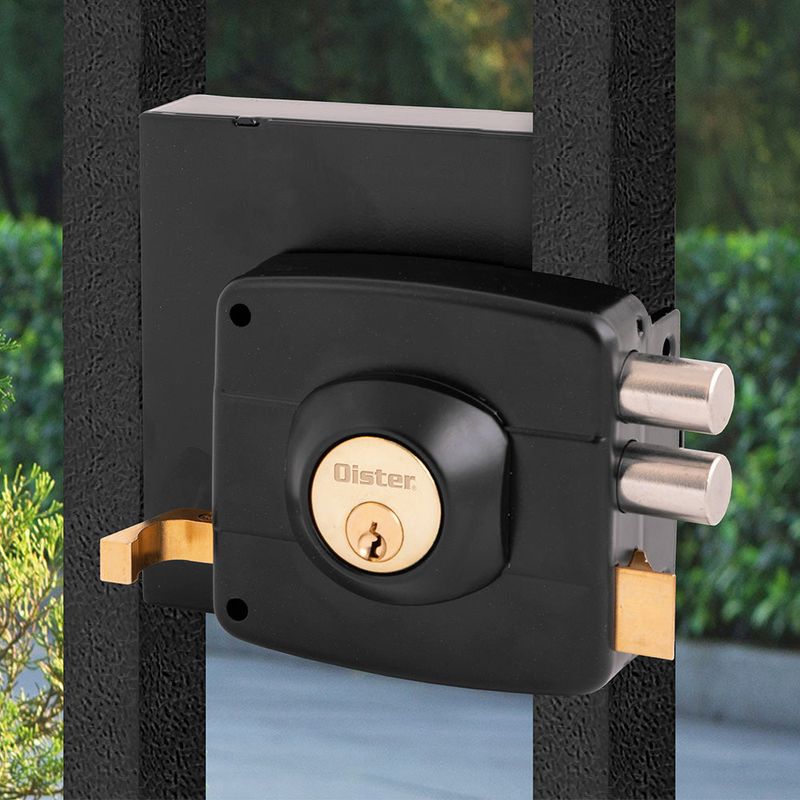 Cerradura Sobreponer M.110/111 Negra Con Cj Para Reja Oister-1770906164983