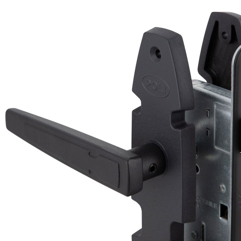 034001063_202304012348452