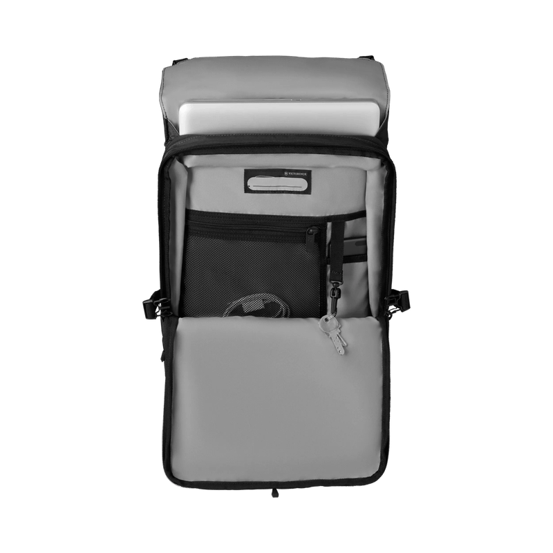 Mochila Almont 11 Litros Negra Flapover Laptop Backpack Victorinox-1782219658340